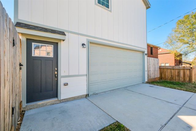 6502 New York Street, Houston, TX 77021