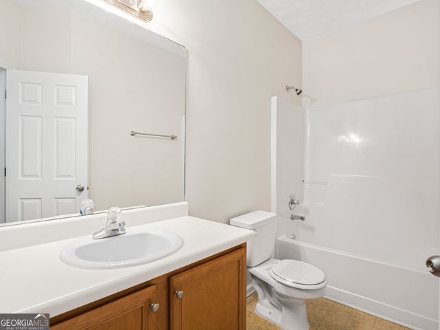 1087 Crown Landing Parkway, Mcdonough, GA 30252