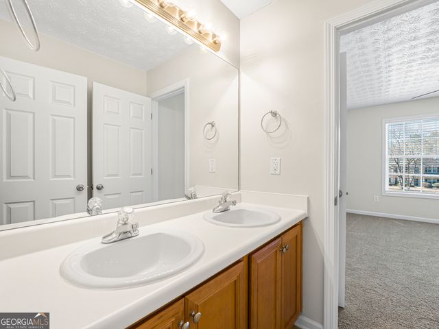 1087 Crown Landing Parkway, Mcdonough, GA 30252