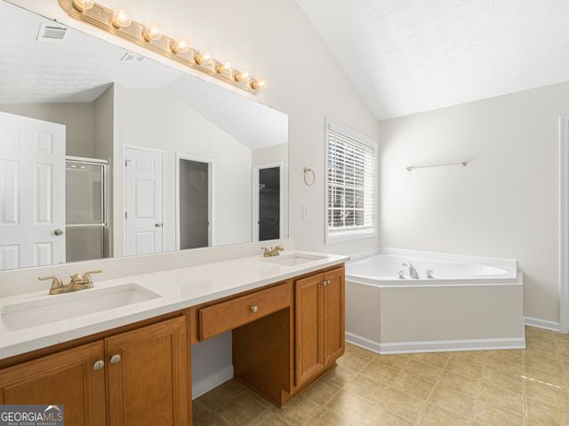 1087 Crown Landing Parkway, Mcdonough, GA 30252