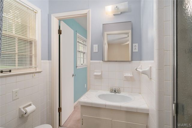 4906 Emerald Bay, Northport, AL 35473