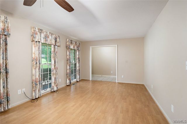 4906 Emerald Bay, Northport, AL 35473