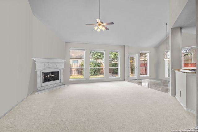 2985 Prairie, Seguin, TX 78155