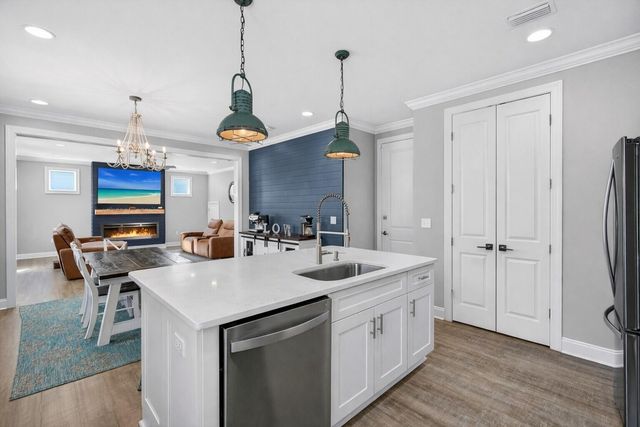 90 N Zander Way, Santa Rosa Beach, FL 32459