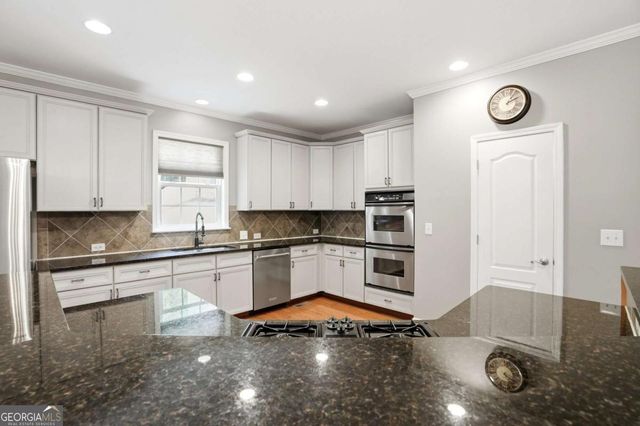 6380 Lake Oak Landing, Cumming, GA 30040