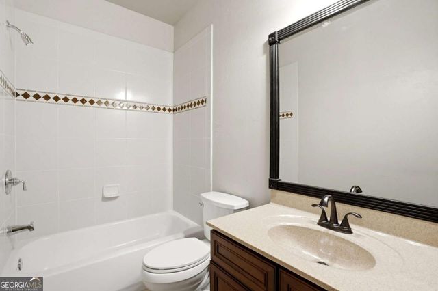 6380 Lake Oak Landing, Cumming, GA 30040