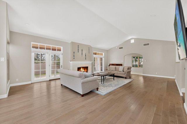 6101 Buffalo Grass Court NE, Albuquerque, NM 87111