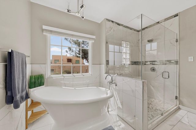 6101 Buffalo Grass Court NE, Albuquerque, NM 87111