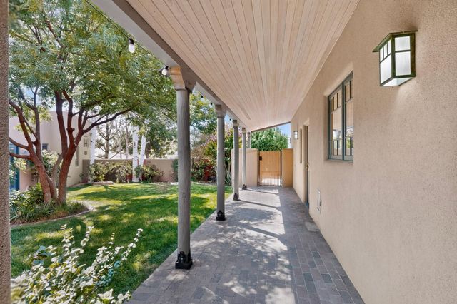 6101 Buffalo Grass Court NE, Albuquerque, NM 87111