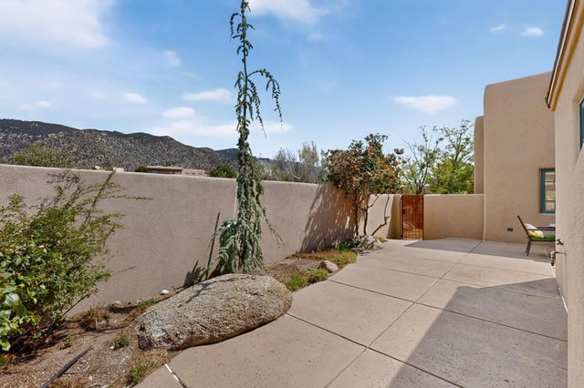 6101 Buffalo Grass Court NE, Albuquerque, NM 87111