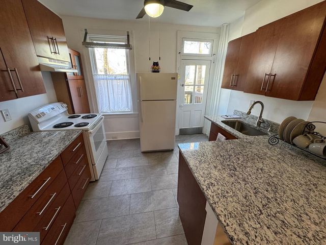 1212 COX ST, Baltimore, MD 21211