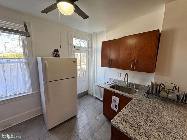 1212 COX ST, Baltimore, MD 21211