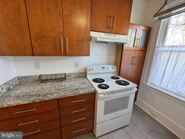 1212 COX ST, Baltimore, MD 21211