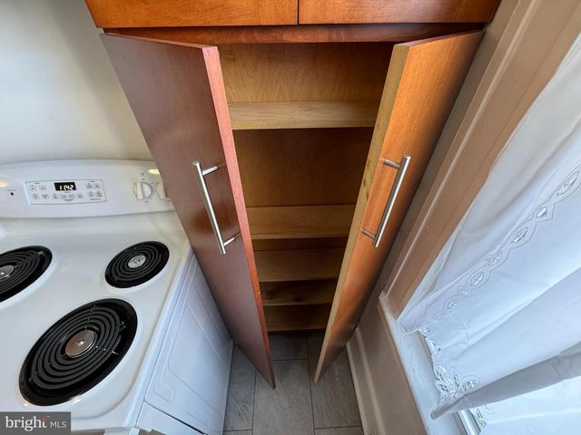 1212 COX ST, Baltimore, MD 21211