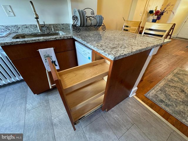 1212 COX ST, Baltimore, MD 21211