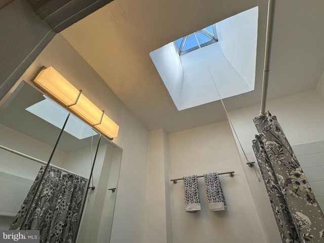 1212 COX ST, Baltimore, MD 21211