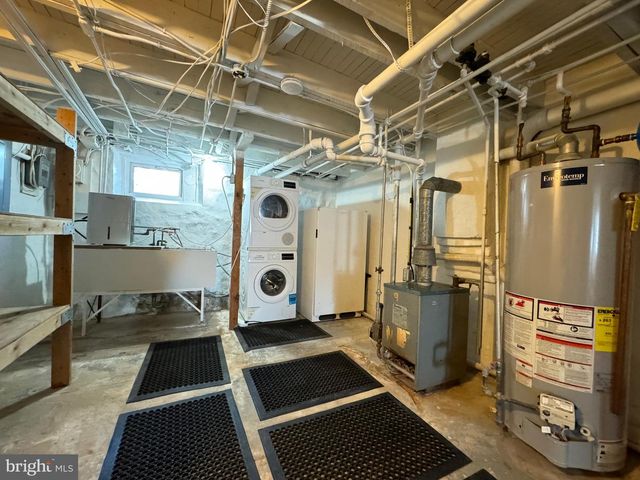 1212 COX ST, Baltimore, MD 21211