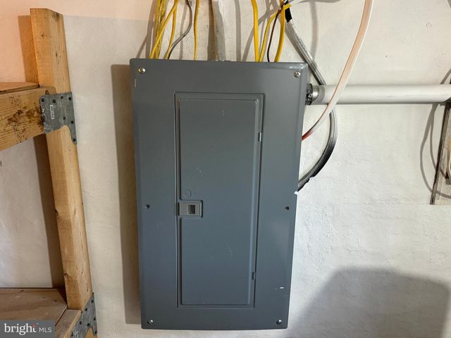 1212 COX ST, Baltimore, MD 21211