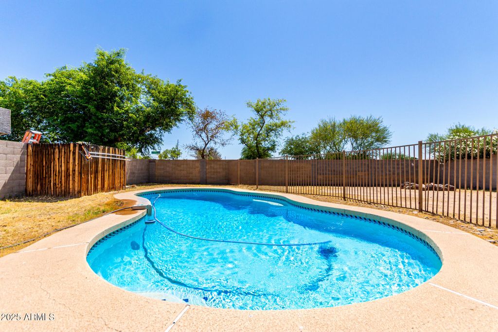 17629 N 8TH Avenue, Phoenix, AZ 85023 — photo 2