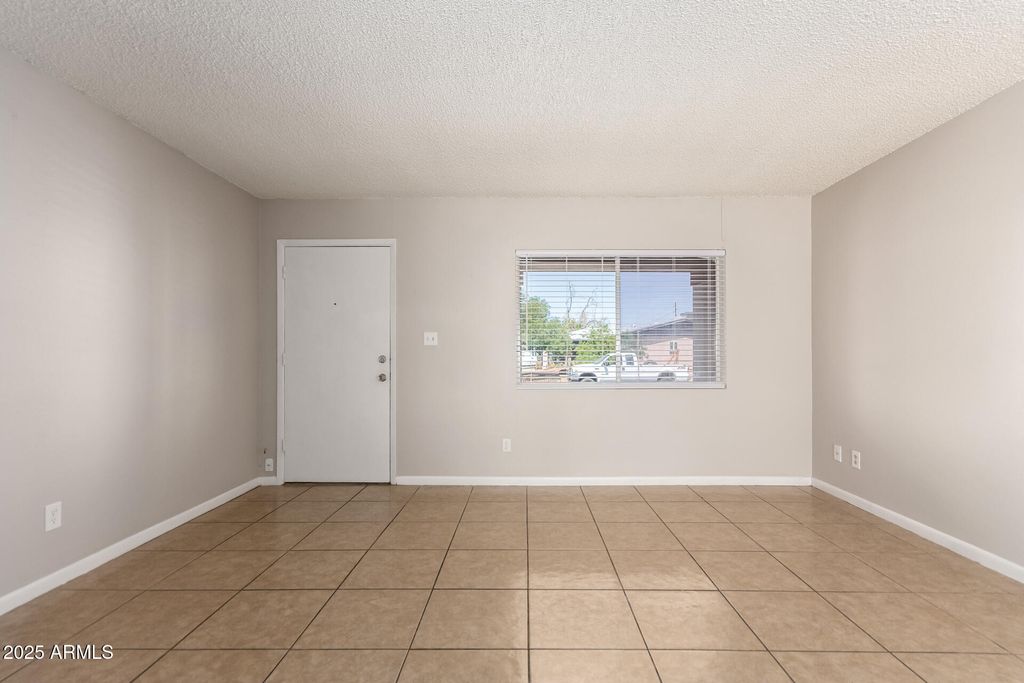 17629 N 8TH Avenue, Phoenix, AZ 85023 — photo 4