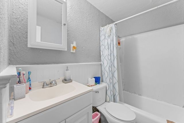 20 Auna Dr 7, Brockton, MA 02301