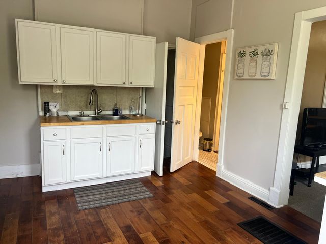 739 Sims Avenue, Saint Paul, MN 55106