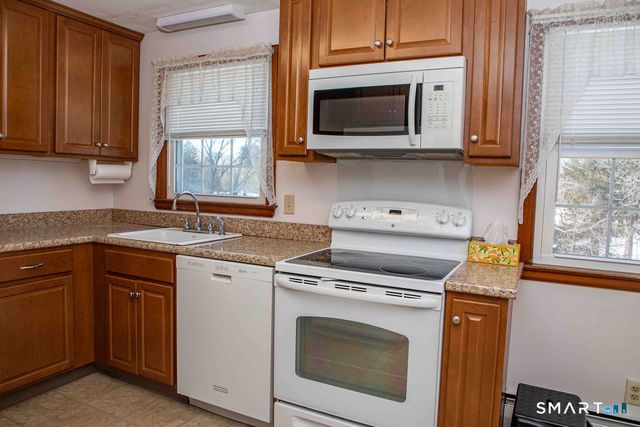 1240 High Road, Berlin, CT 06037