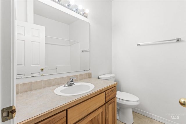 6270 N Sparkford Way, Boise, ID 83713