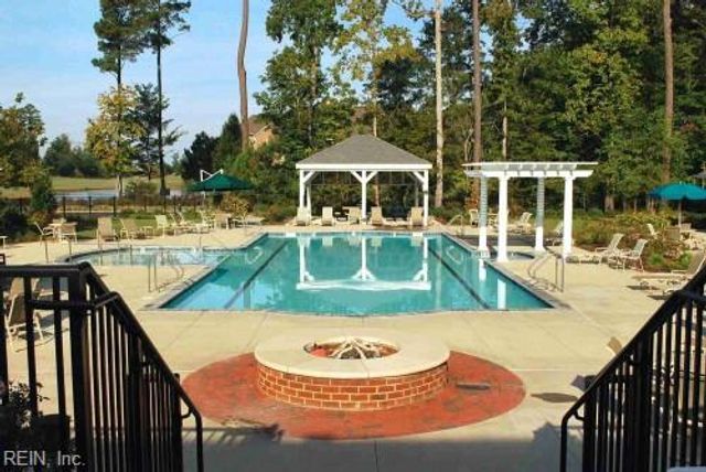 2709 Browning DR, Virginia Beach, VA 23456