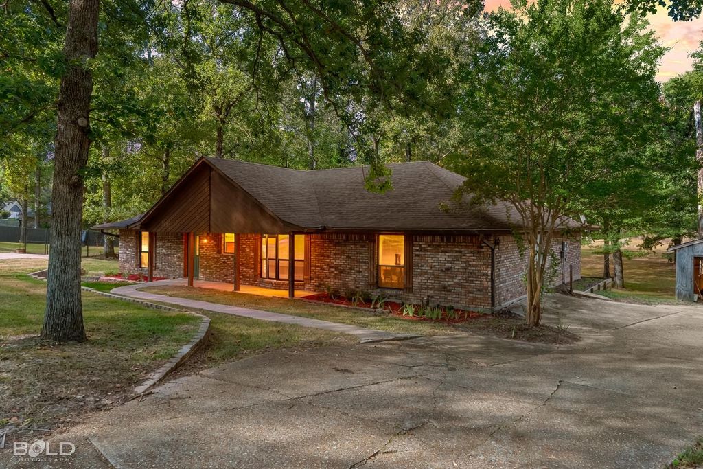 128 Ardis Drive, Haughton, LA 71037
