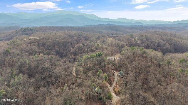 Locke Ridge Way, Sevierville, TN 37876