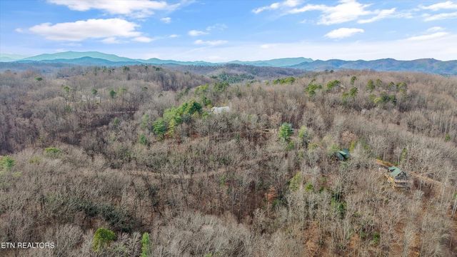 Locke Ridge Way, Sevierville, TN 37876