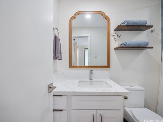 59-621 Ke Iki Road 1, Haleiwa, HI 96712