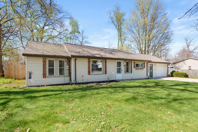 121 Prospect Street, Plainwell, MI 49080