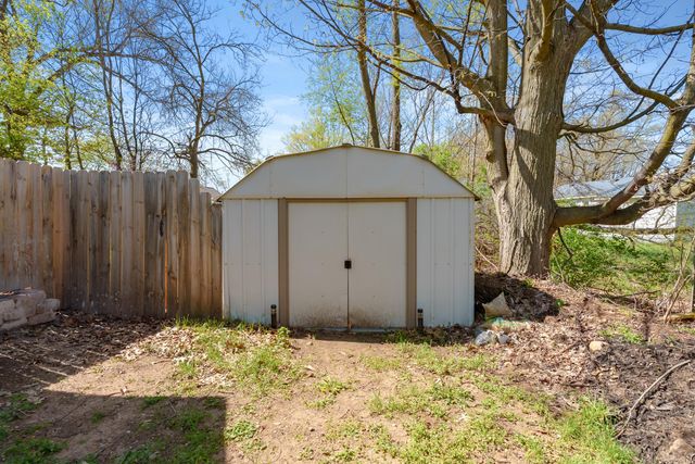 121 Prospect Street, Plainwell, MI 49080