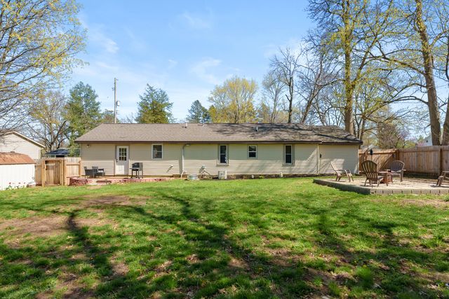 121 Prospect Street, Plainwell, MI 49080