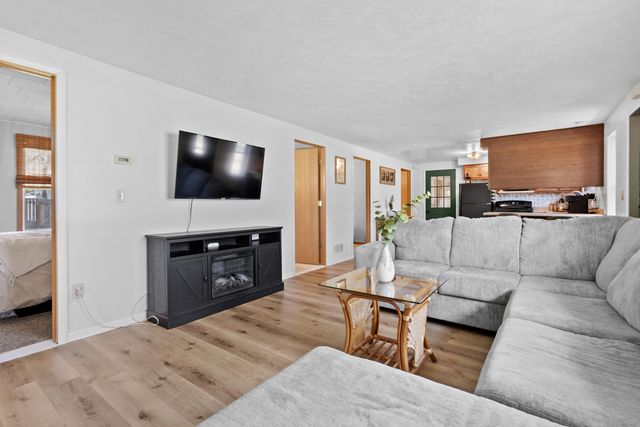 121 Prospect Street, Plainwell, MI 49080