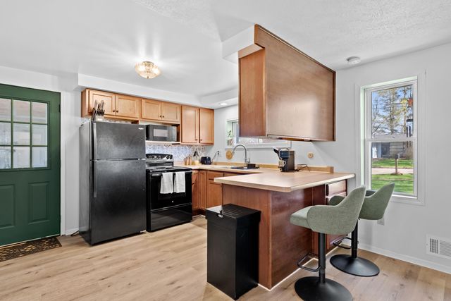 121 Prospect Street, Plainwell, MI 49080