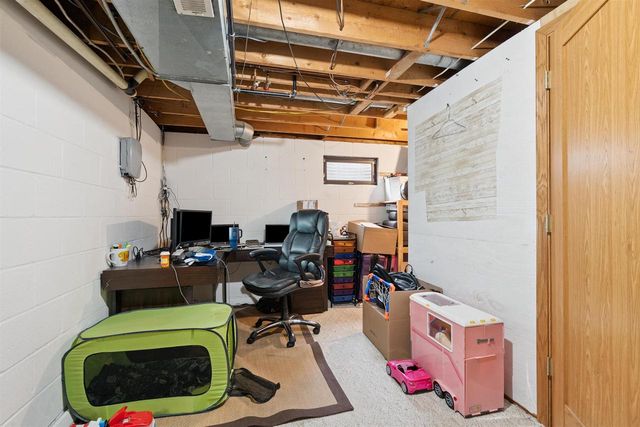 243 Maureen Avenue, Dickeyville, WI 53808