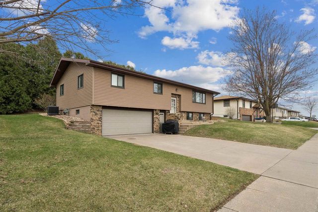 243 Maureen Avenue, Dickeyville, WI 53808