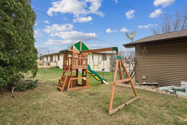 243 Maureen Avenue, Dickeyville, WI 53808