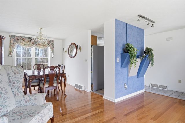 2 Freshwater Court, Nashua, NH 03060