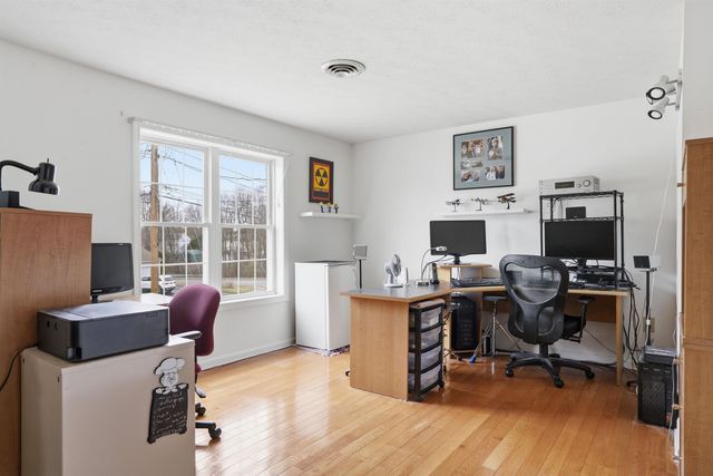 2 Freshwater Court, Nashua, NH 03060