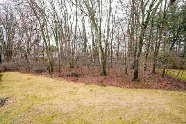 2 Freshwater Court, Nashua, NH 03060