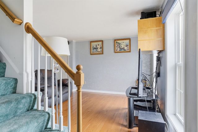 2 Freshwater Court, Nashua, NH 03060