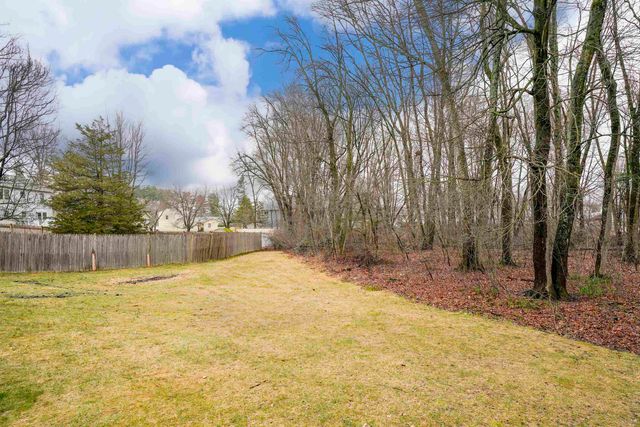 2 Freshwater Court, Nashua, NH 03060