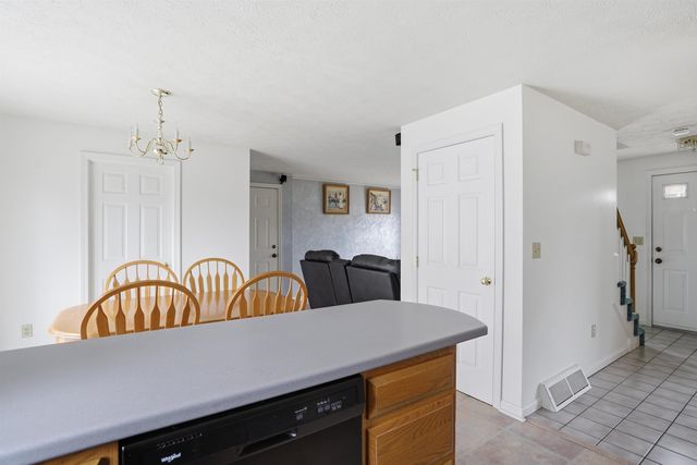 2 Freshwater Court, Nashua, NH 03060