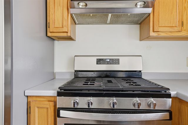 2 Freshwater Court, Nashua, NH 03060