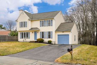 2 Freshwater Court, Nashua, NH 03060