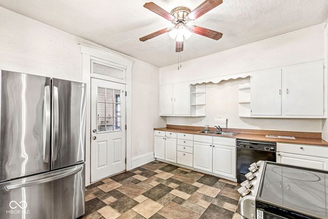 208 W Main Street, Mount Summit, IN 47361